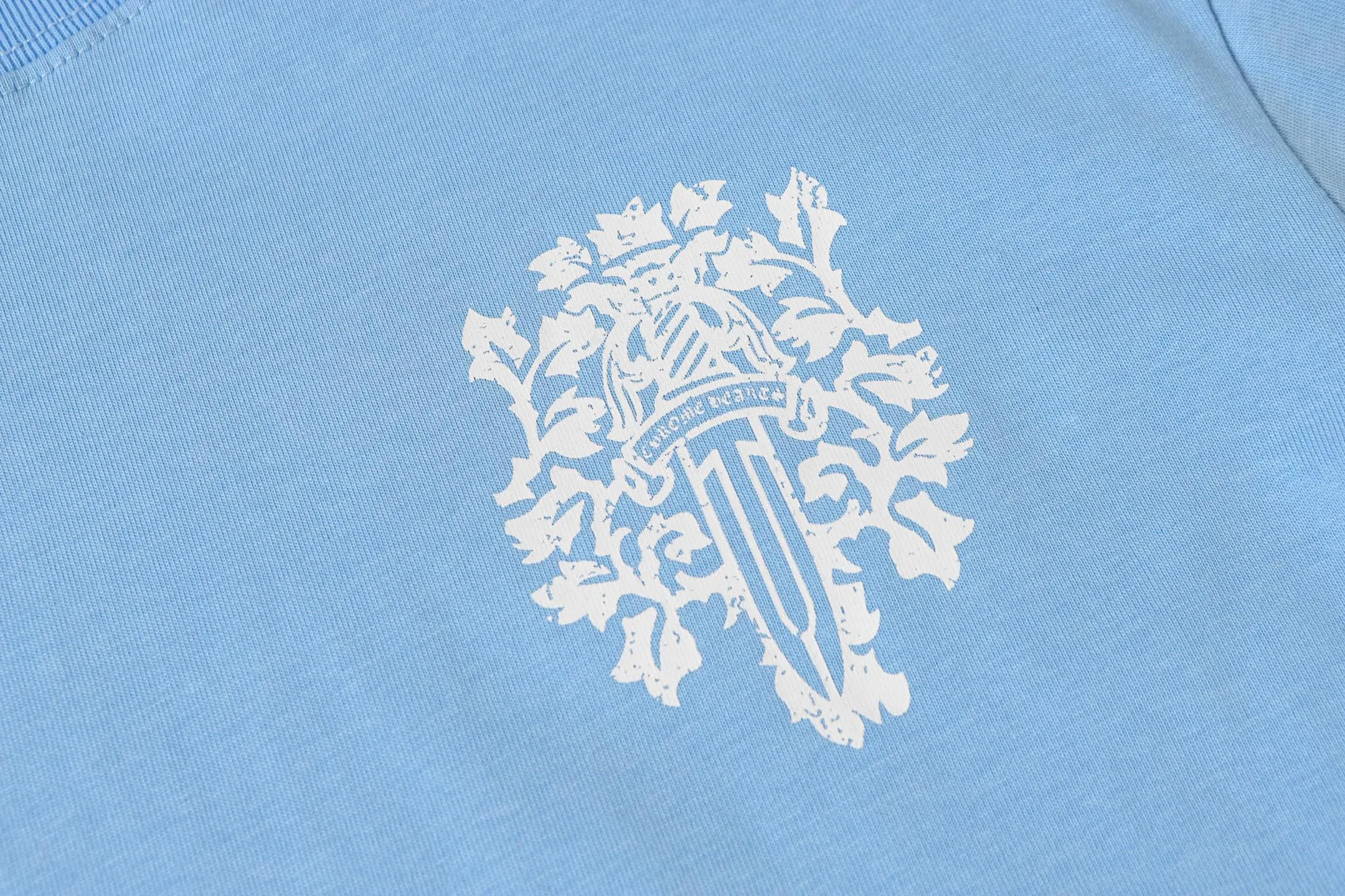 P160 Cross-border quantity model. If you pursue quality, please do not place an order. -Chrome Hearts/Chrome Heart Sanskrit Big Sword✝️Print popular long-sleeved T-shirt -High weight, high density and high quality. The wool is soft, delicate and skin-friendly. It feels soft and silky. It has excellent warmth and skin-friendly properties.